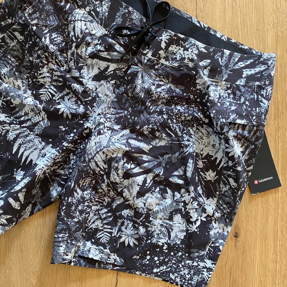 Lululemon men’s swim trunks